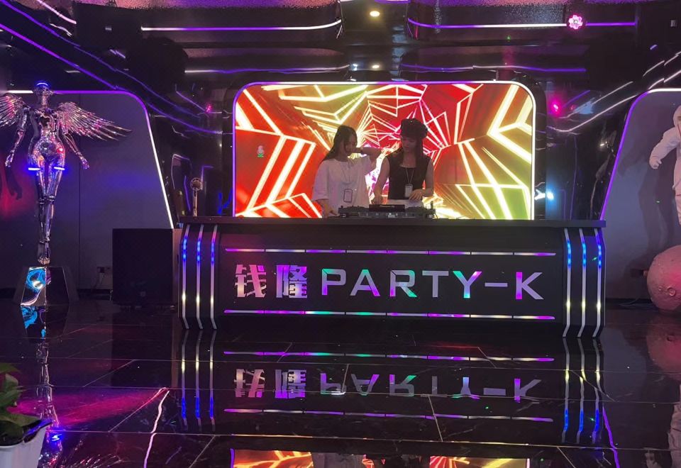 비엔나 호텔(Vienna Hotel) 국제 호텔(선전쑹강지하철역)