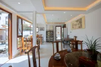 Hongcun Wanfujing Business Resort Hotel