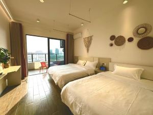 Yusen Heyuan Sea View Apartment (Shanwei Poly Jinding Bay Branch)