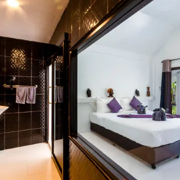 EL PILLAX LANTA RESORT Отели рядом с достопримечательностью «Khao Mai Khew Cave»