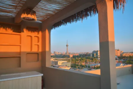 HIYO Rooftop Garden Residence Отели рядом с достопримечательностью «The Former Russian Consulate in 1890»