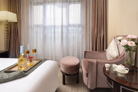 TOWO Shangpin Hotel (Nanchang Railway Station Normal University Qingshan Lake Campus Branch)