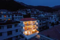 Floral Hotel· Xixia Qingye Hotel(Grape Beach Beach Branch)