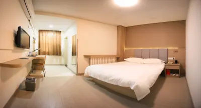 Grace Inn (Jinan Yuhan Road Provincial Sports Center Shungeng International Convention) Hotel in zona Shandong International Culture Exchange Institute