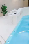 On this side of the mountain · Axin's home Eric designed swimming pool vacation - Villas