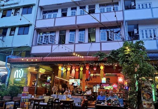 Merry V. <br><br> Guesthouse