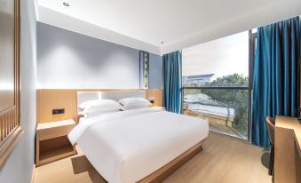 Boyue Court Hotel (Ningbo Cixi Qiaotou Town)