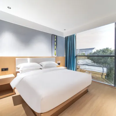 Boyue Court Hotel (Ningbo Cixi Qiaotou Town) Hotels near Minghe Ancient Town