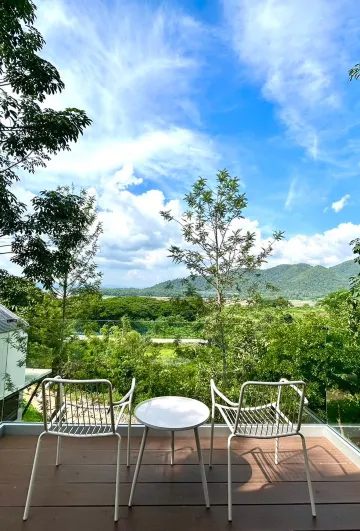 ภูทอก ริเวอร์ วิว วิลล่า