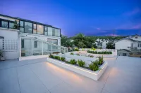First sight·Rainbow Island B&B