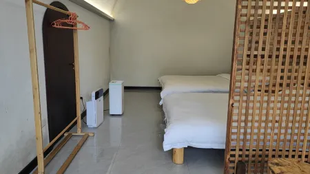 Liukong Cave Homestay (Yiyang Jinping Town Branch) Отели в г. Иян