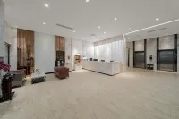Laiwang Fashion Hotel (Wuzhou Wangcheng square)