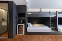 Eon E-sports Hotel - Esports