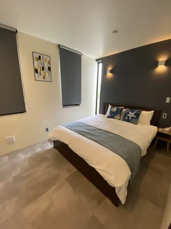 Sky Blue Villa Okinawa Отели рядом с достопримечательностью «Lazor Garden Alivila Cristea Church»