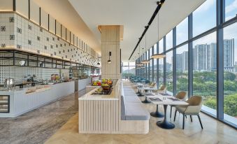 3. Courtyar..