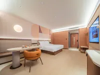 Orange Hotel (Yan'an New District Wuyue Plaza)