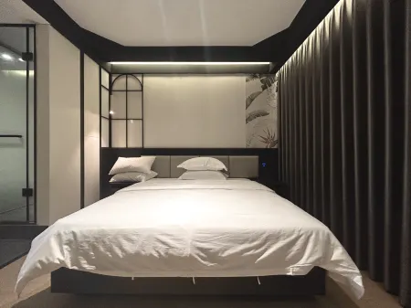 Linli Heyue Hotel (Leshan Railway Station Shihao Plaza)