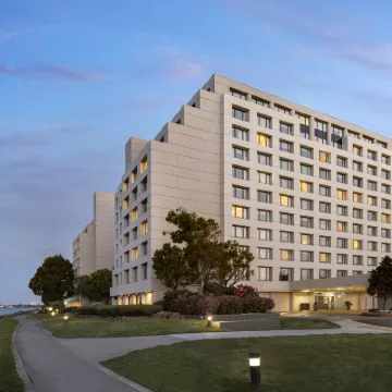 San Francisco Airport Marriott Waterfront Hotels near San Francisco Intl. Airport