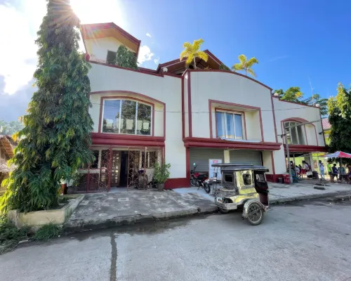 Queen Margarette Burdeos Hotels in Quezon