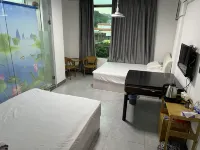 Zhichungui Hot Springs Homestay Hotel a Luhe