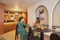 Mercure Saint Raphael Centre Plage - bar