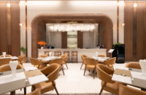 是拉差酒店及公寓