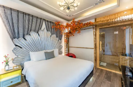 Mai Hotel Bloom Spa - Spa Nhat Ban周辺のホテル