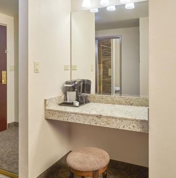 포 퀸즈 호텔 앤드 카지노