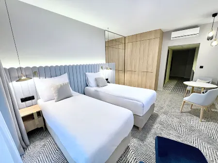 Royal Tulip Warsaw Centre Отели рядом с достопримечательностью «Дворец культуры и науки»