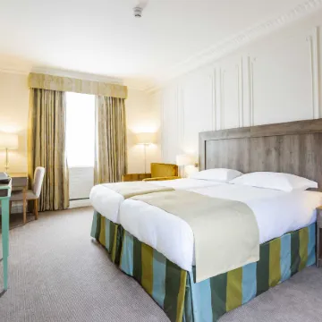 Astor Court Hotel Отели рядом с достопримечательностью «Вест-Энд»