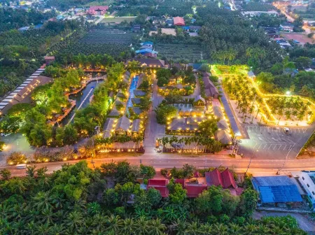 Khum Damnoen Resort Отели в г. Дамноен Садуак