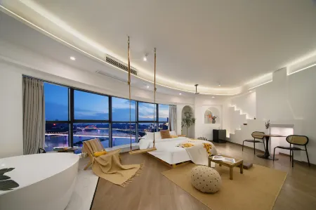 LanShan·High altitude river view hotel