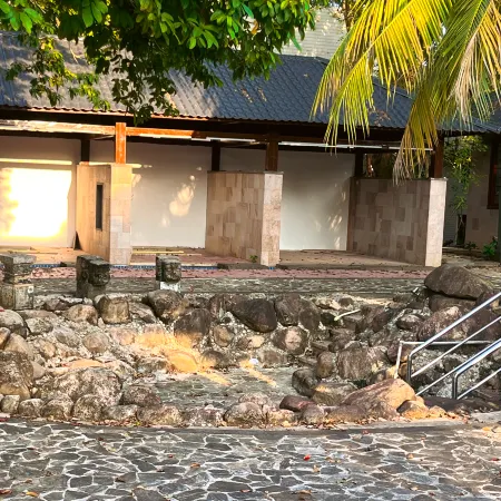 Wanning Kunpeng Hot Spring Resort