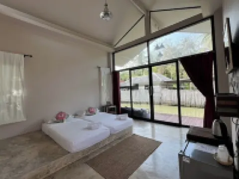 กาลาคาแนล รีสอร์ท โรงแรมในอัมพวา