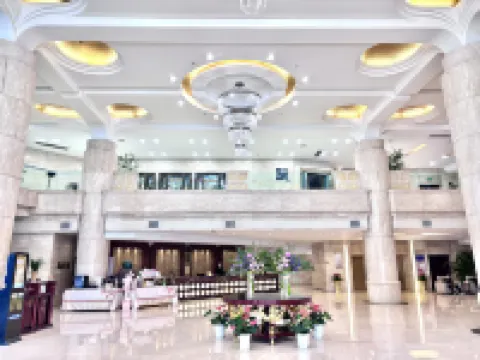 嘉萊特和平國際酒店（八一廣場南昌火車站店）