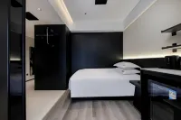 Cloud e-sports hotel