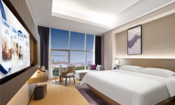 Lavande Hotel (Dongguan Tangxia Rainbow High-speed Railway South Station Branch)