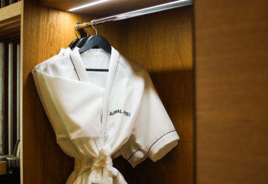 인천공항 글로벌 호텔의 깔끔한 건물