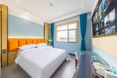 Xining Baide Business Hotel(Nanchuan East Road) Hotels in Shangri-La City Garden Coffee