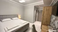 MEHRON Hotels near Sharof Rashidov haykali