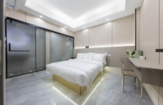 The Four Seasons Apartment