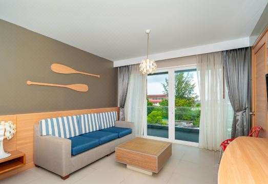 Ratana Apart-Hotel at Kamala Hotel Overview