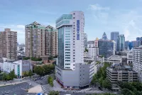 Blue Coast Hotel(Kuanzhai Alley Wenshu Monastery Store) Hotels in Chengdu