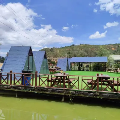 Shiping Qianhe Homestay