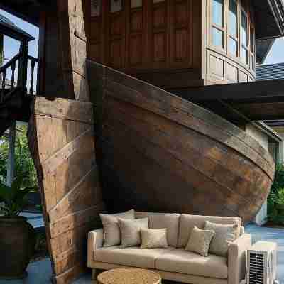 Royal Boat Pool Villa - Pattaya Hotel Exterior