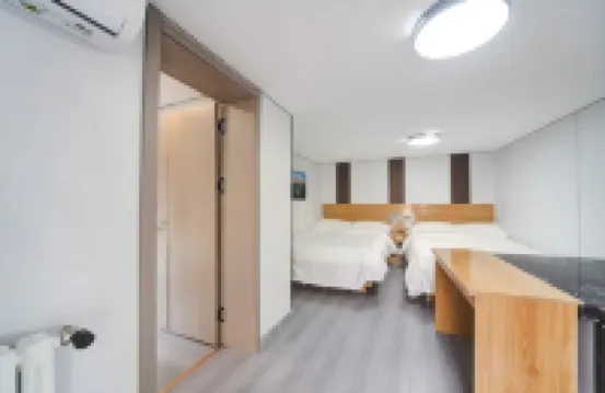 Jiumihutong Homestay