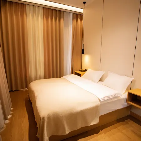 Lakeside Yunxi Hotel