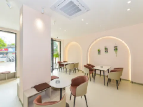 Bingfeibing Hotel (Beihai High-Speed Railway Station Beihai Old Street) Hotels in Beihai