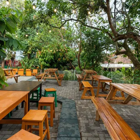 RedDoorz Hostel @ Dago 2