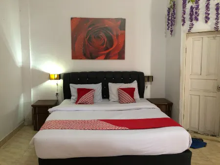 Hotel O Banda Aceh near Masjid Raya Baiturrahman formerly Wisma Tsacita Отели рядом с достопримечательностью «Ulee Lheue Beach»